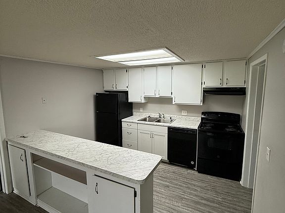 5th image of 10-64 Hampshire Dr #60