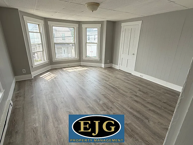 106 Vine St #2 — Photo 12