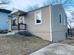 6776 Bedford Ave, Omaha, NE 68104