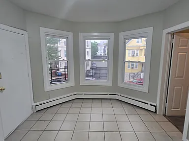 825 E 19th St #2L — photo 3 of 6