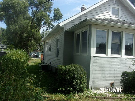 2nd image of 816 S 5th St