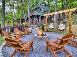 1125 Tanrac Trl, Gatlinburg, TN 37738