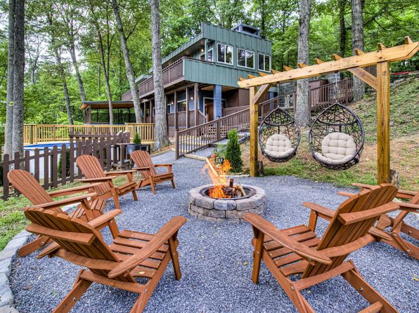 1125 Tanrac Trl, Gatlinburg, TN 37738