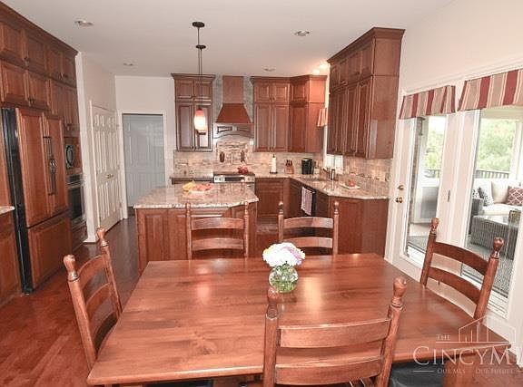 4th image of 8554 Mathes Dr