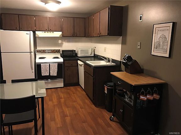4th image of 309 North St APT 20