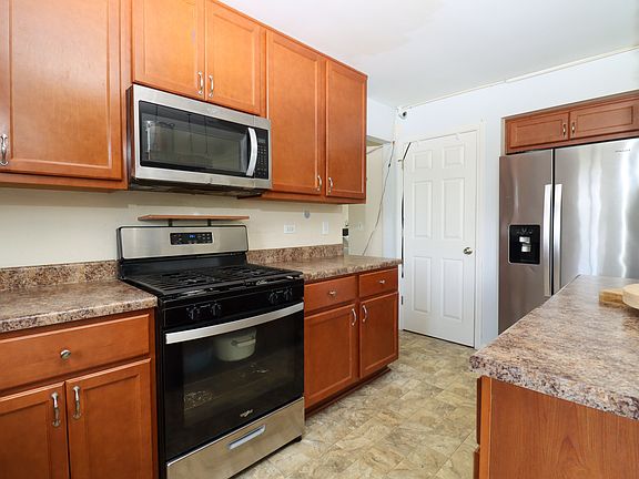 4th image of 3508 Sarah Dr