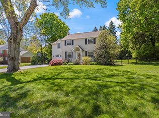 290 Wentworth Rd, Wayne, PA 19087