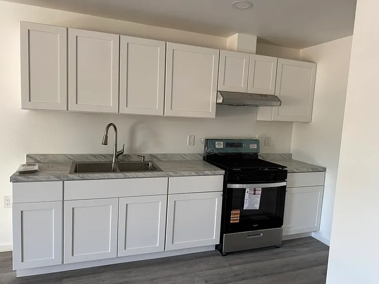 904 Salvador Guilin St — Photo 4