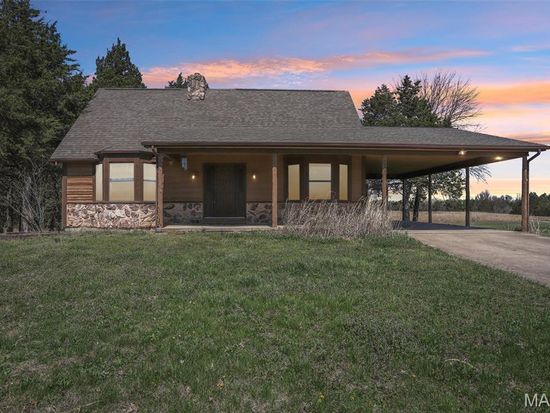 4455 Cedar Tree Ln, De Soto, MO 63020