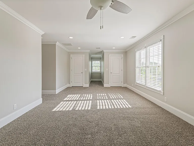 604 Clayborne Ct — Photo 22