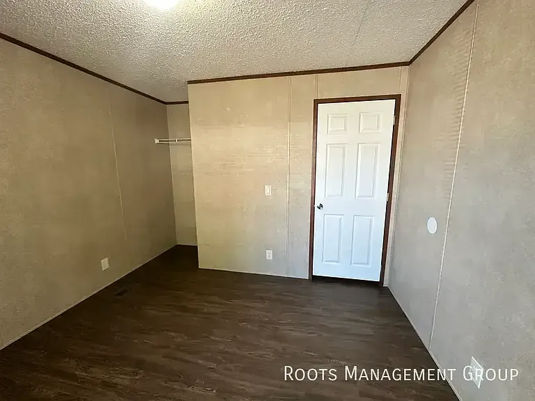 2088 E Empire Ave #160 — Photo 6