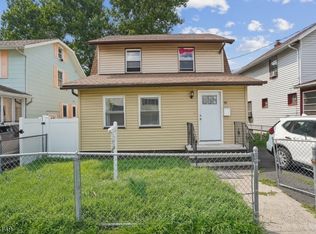 99 Smith St, Irvington, NJ 07111