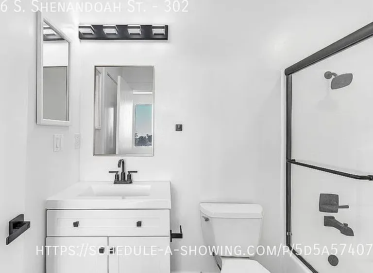 1526 S Shenandoah St #302 — Photo 5
