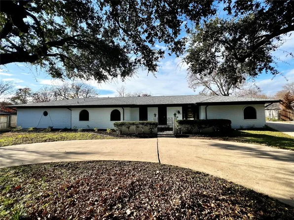 4121 Maryview Ct, Haltom City, TX 76117