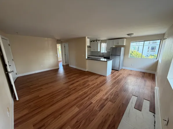 2028 NW 58th St APT 3, Seattle, WA 98107