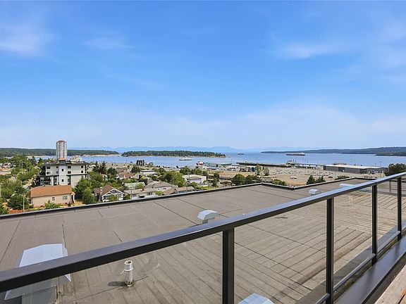 4th image of 119 Haliburton St #104