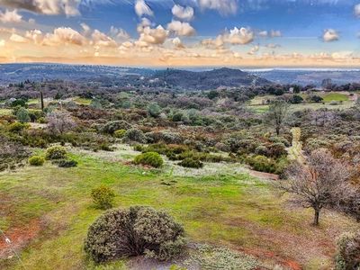 Bunzie Rd, Rescue, CA, 95672