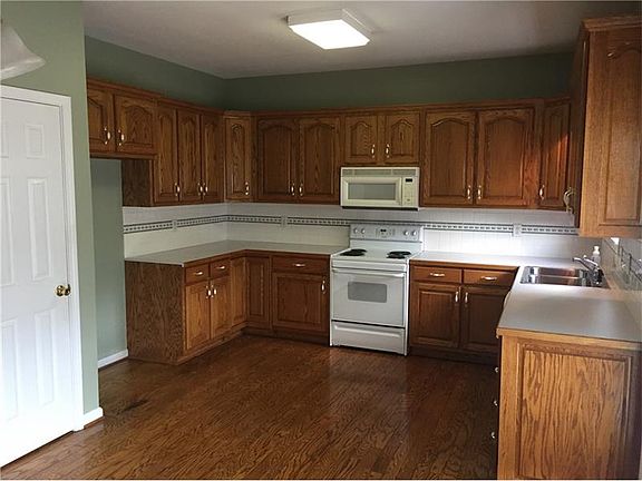 5th image of 4048 Churchill Downs Dr