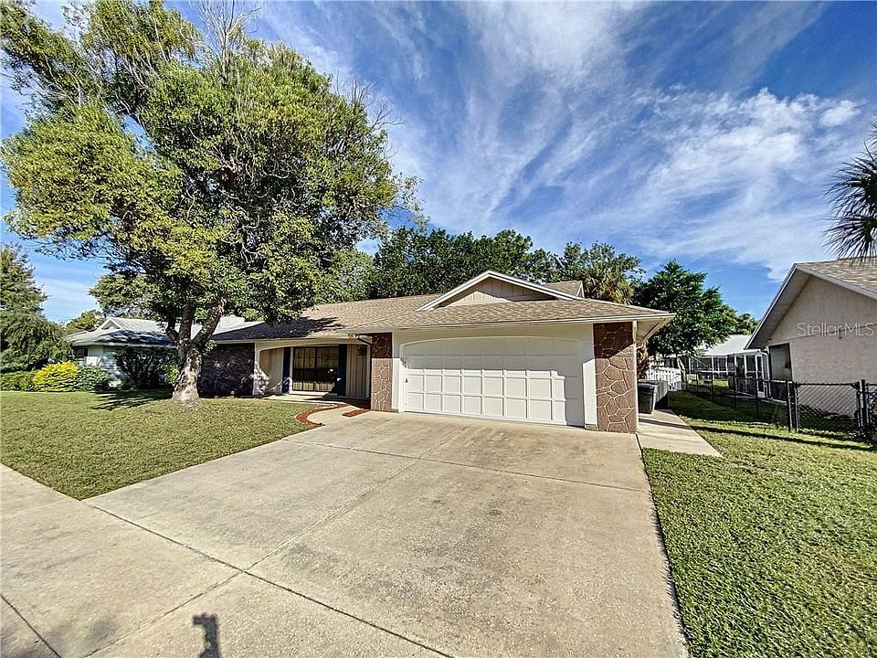 1st image of 8307 Reynolds Dr
