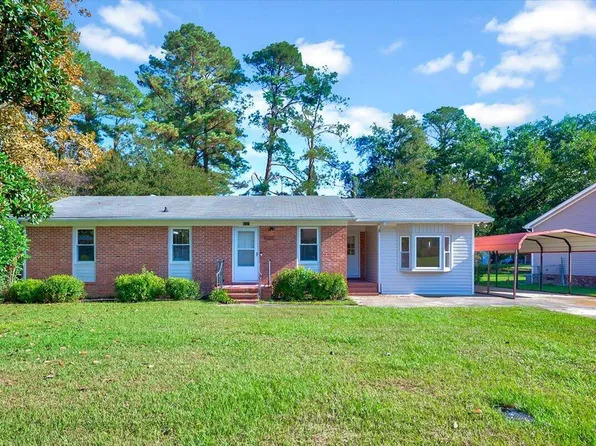 3225 Marigold Dr, Fayetteville, NC 28306