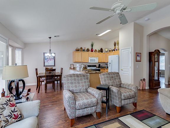4th image of 1433 E Waterview Pl