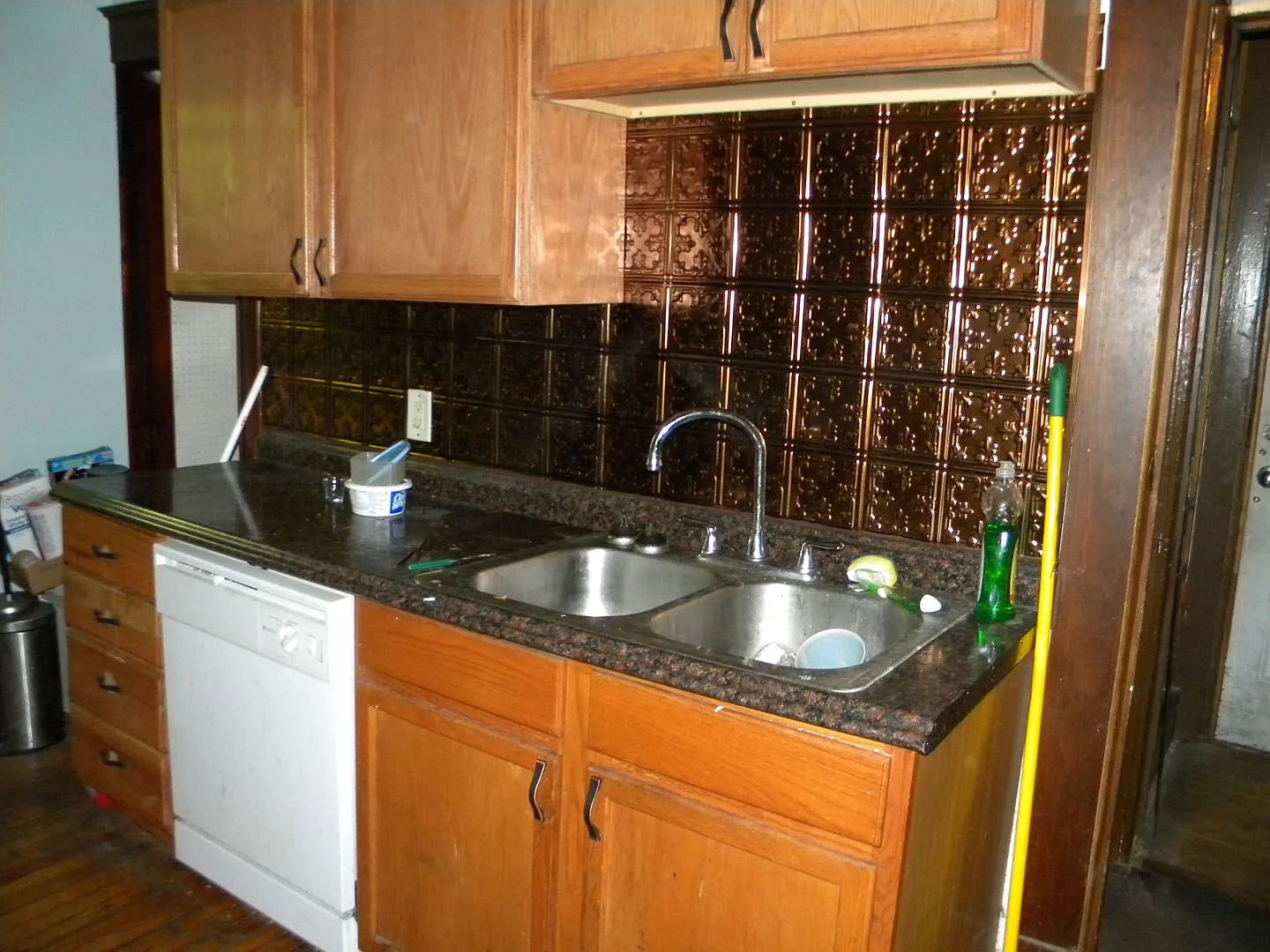 1309-HEN — Photo 4