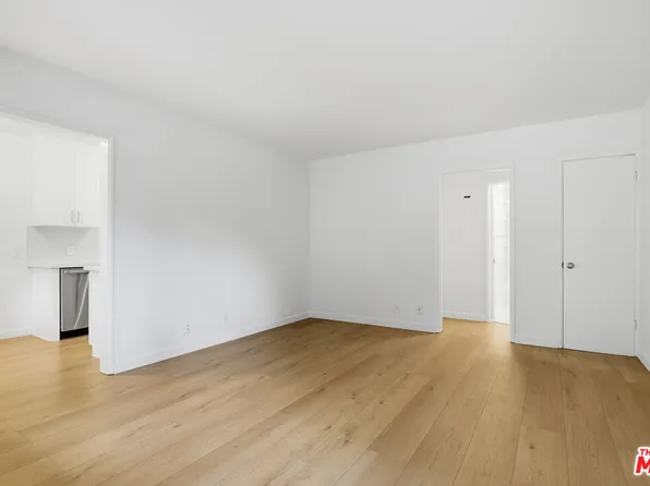 1944 S Beverly Glen Blvd APT 3, Los Angeles, CA 90025