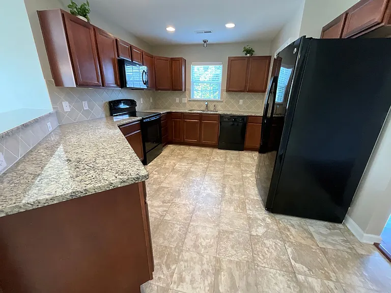 6143 Trotting Pl — Photo 4