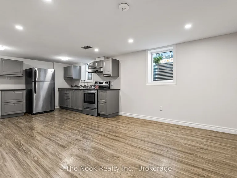 464 Gibbons St #BASEMENT — Photo 16