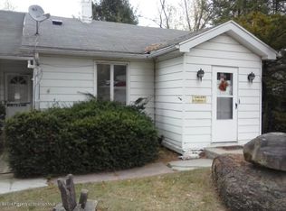 458 N Main St, Moscow, PA 18444