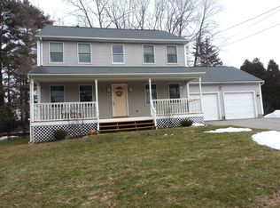 10 Hillside Dr, East Longmeadow, MA 01028