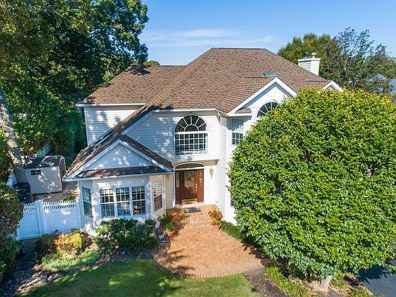2nd image of 21 White Cliff Ln