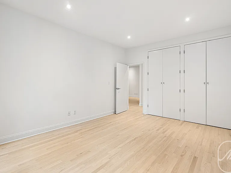 270 Park Ave S #7F — Photo 9