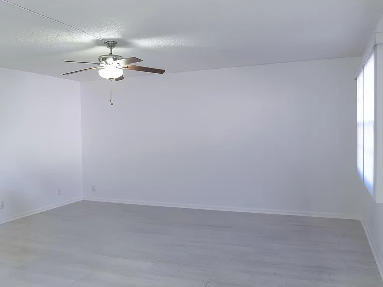 400 SW 134th Way #302F — Photo 13