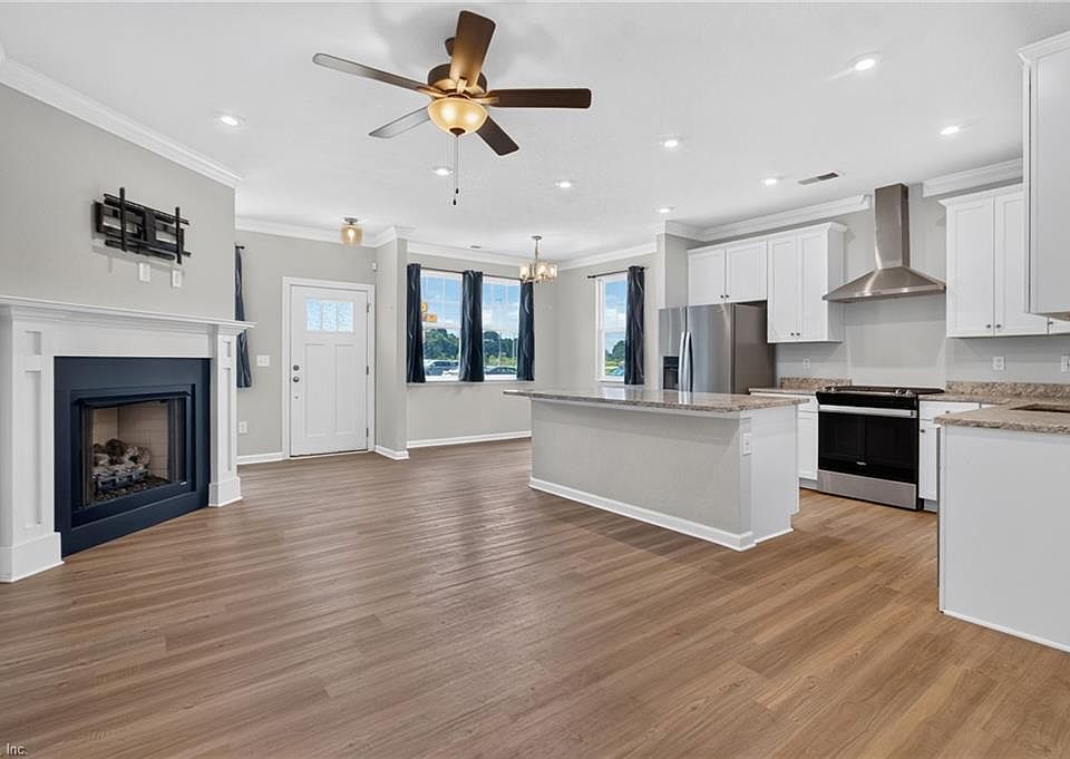1st image of 433 Asuza St