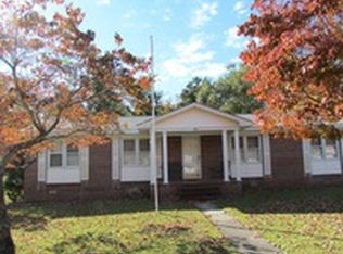 123 Colonial Dr, Barnwell, SC 29812