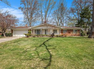 6255 Montgomery Dr, Utica, MI 48316