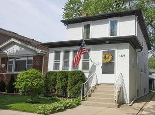 1424 Elmwood Ave, Berwyn, IL 60402