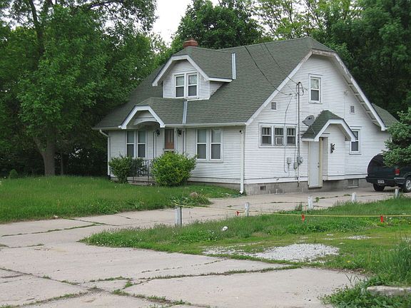 4th image of 7215 Bedford Ave