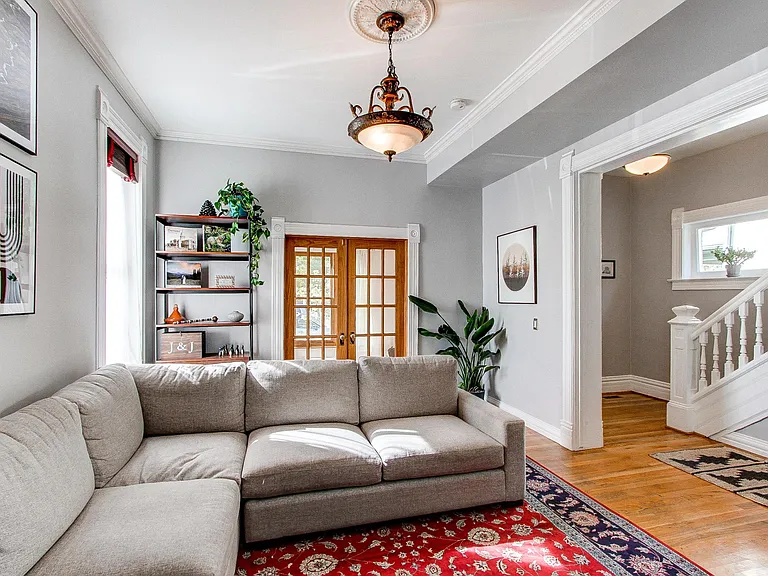 2220 N Ogden St — Photo 4