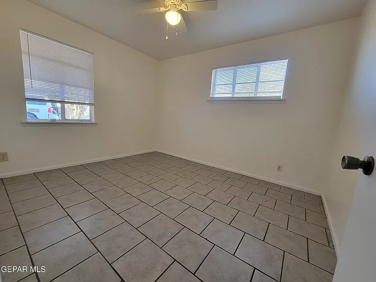9513 Fairfax St — Photo 11