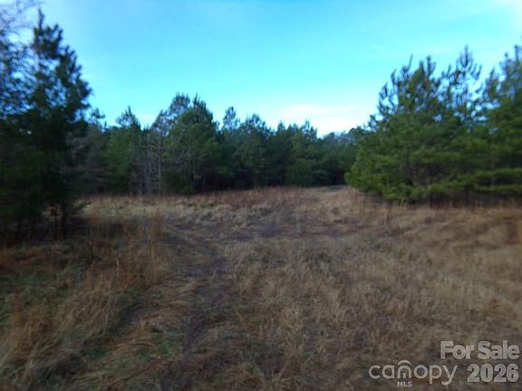 4th image of Cedarhurst Rd