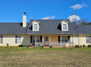 1193 New Hope Rd, Locust Grove, GA 30248