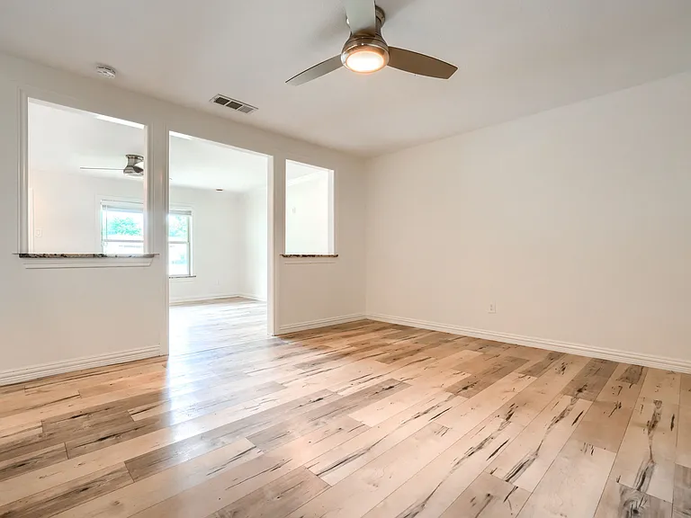 1246 Woodburn Trl — Photo 10