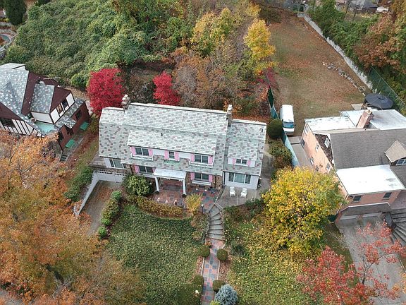 3rd image of 18145 Midland Pkwy