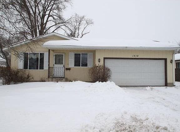 2nd image of 1515 Veterans Drive N