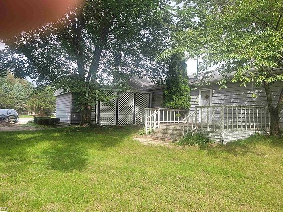 5th image of 25300-23 Mile Rd