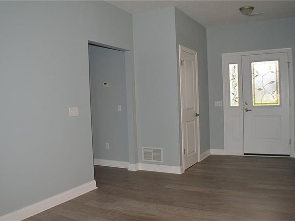4th image of 4818 Mandarin Dr