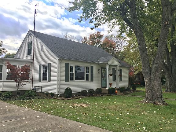 2nd image of 1818 Westview Dr