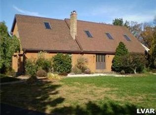 4128 Goldenbell Dr, Northampton, PA 18067